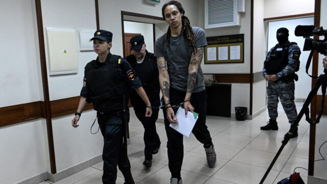 Basquetbolista estadounidense Griner trasladada a una colonia penal rusa
