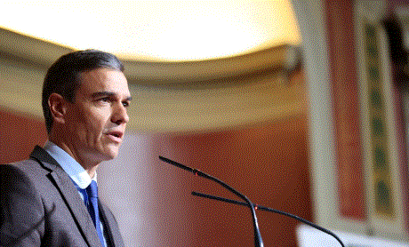 Pedro Sánchez confía en una "remontada" para vencer a la derecha el domingo en España
