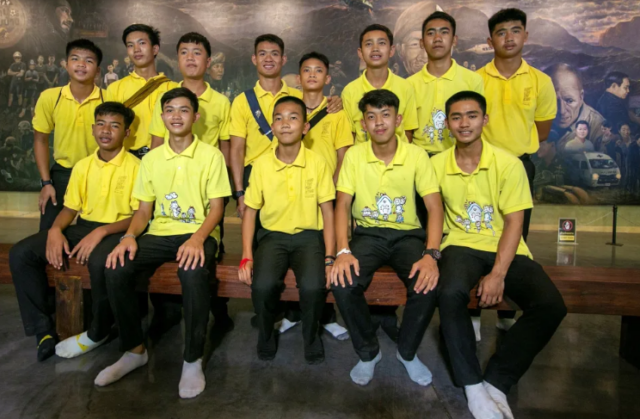 Murió uno de los niños rescatados de una cueva en Tailandia en 2018