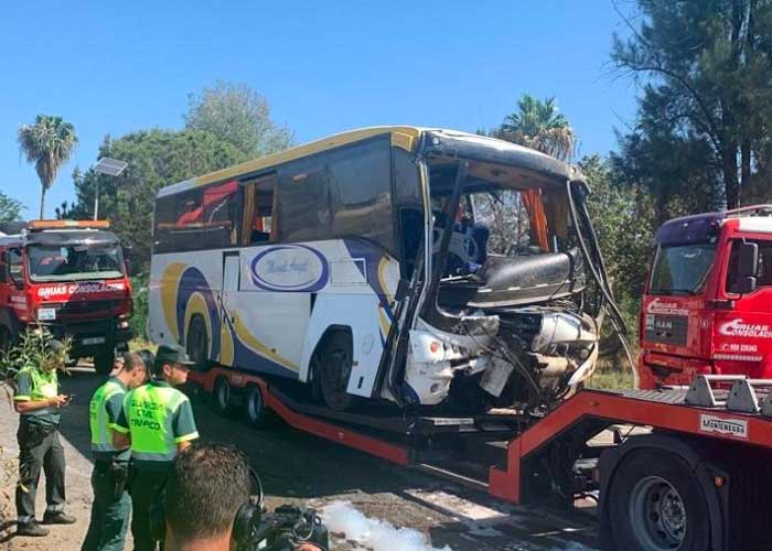 Un muerto y heridos en accidente de bus con trabajadores en España