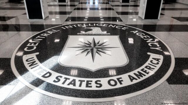 La CIA lanza un video para reclutar espías rusos contra la guerra de Ucrania