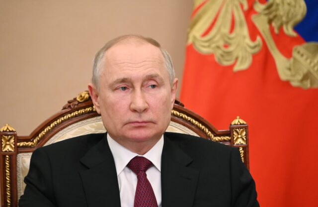 Putin dice que entrega de aviones F-16 a Ucrania prolongará el conflicto