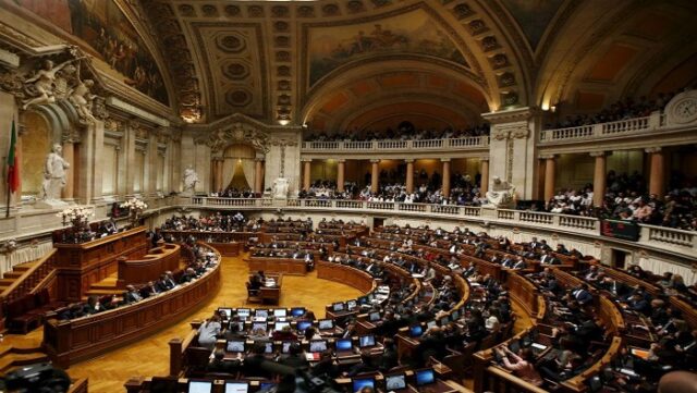 Parlamento de Portugal aprueba reforma migratoria que limita la reagrupación familiar