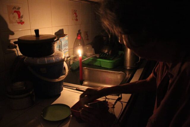 Zulianos cansados y desesperados por temperatura a 41° y cortes eléctricos