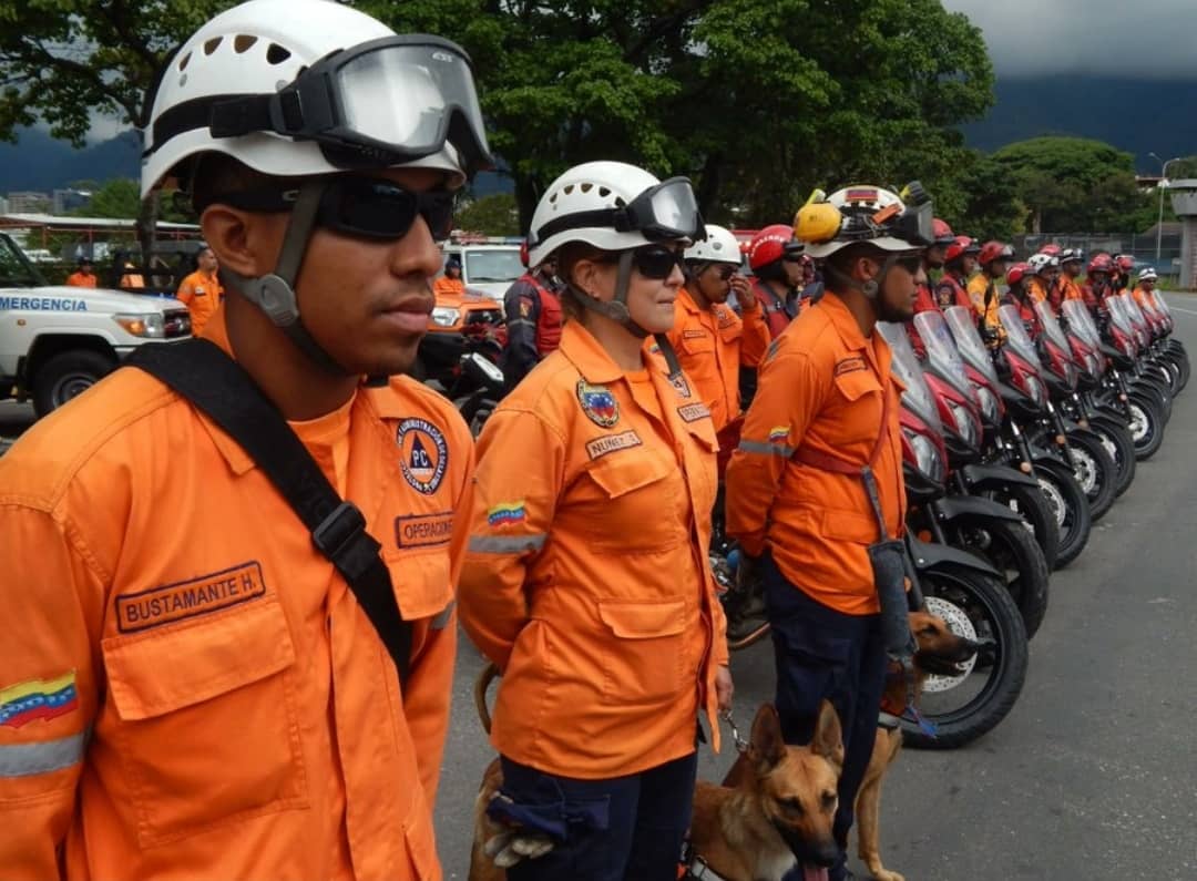 Protección Civil solicita herramientas de apoyo para mantener las labores de rescate en San Bernardino por los terremotos