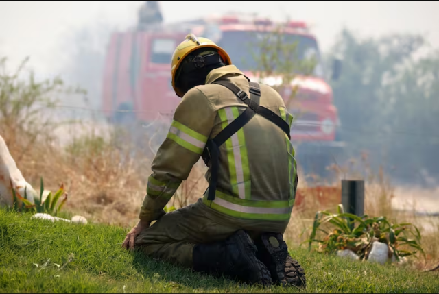 Decenas de evacuados por incendios forestales en el centro de Argentina