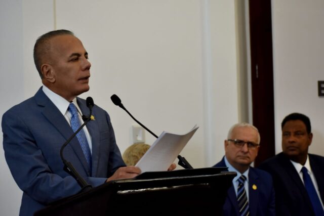 Rosales declaró estado de alerta en el Zulia debido a la crisis eléctrica