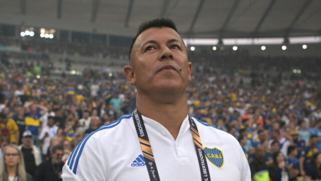 "Hay que levantarse porque estamos en un club grande", afirma DT de Boca
