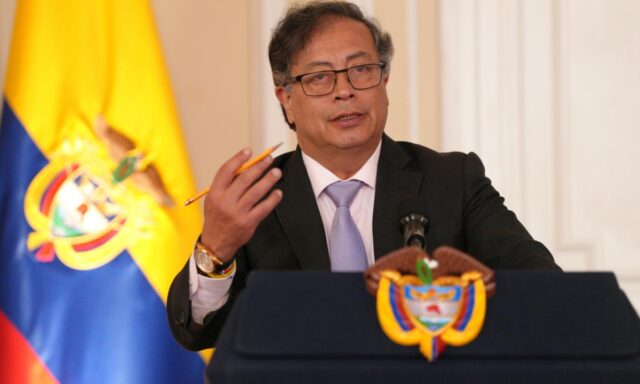 Petro: "Condenar a Assange es ser cómplice de violaciones de derechos humanos"