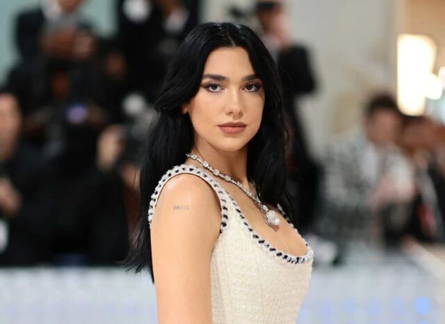 ¿Dua Lipa se comprometió con reconocido actor de Animales fantásticos?