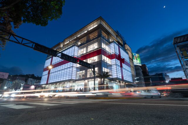 Galería Avanti celebra con la llegada de la Navidad su primer aniversario