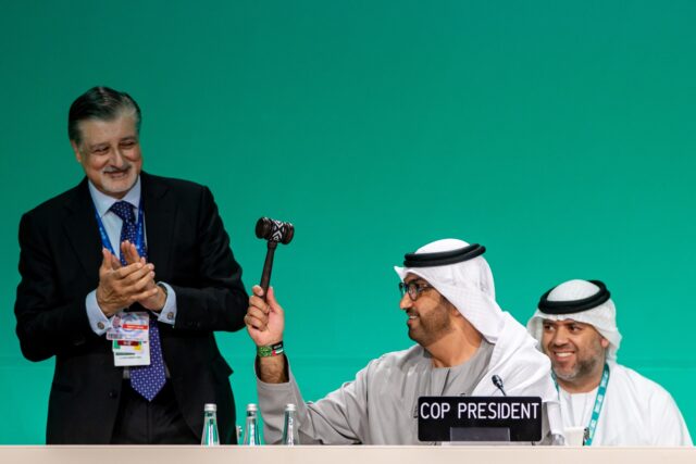 Acuerdo de la COP28 recibe críticas por su falta de contundencia