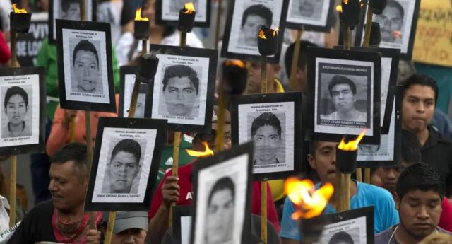 Caso Ayotzinapa: fiscal renuncia en medio de críticas por falta de avances