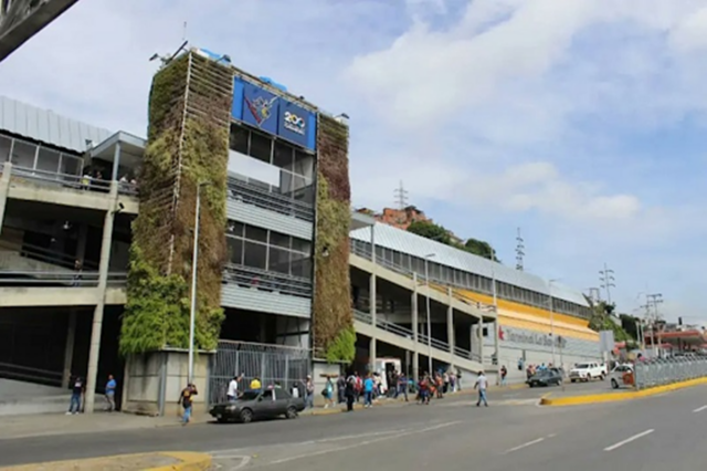 Miles de temporadistas se movilizaron por terminales terrestres en diciembre