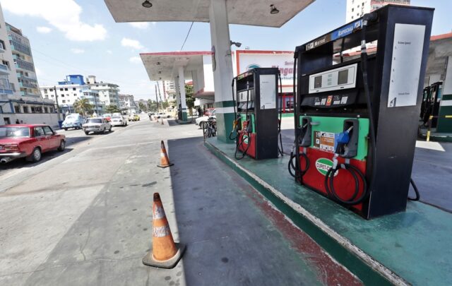 Cuba anuncia una subida de más de 500% en la gasolina regular y el diésel