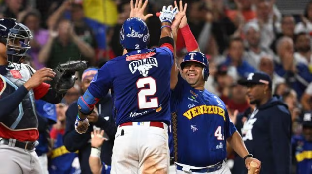 Tiburones le quita el invicto a Federales De Chiriquí en la Serie del Caribe 2024