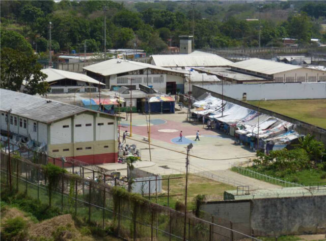Escaparon cinco reclusos del Centro Penitenciario Yare II
