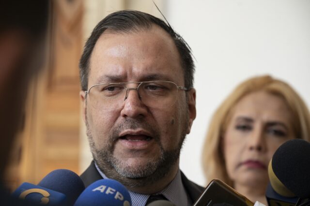 Canciller denuncia "escalada de provocaciones" por visita de jefe de la CIA a Guyana