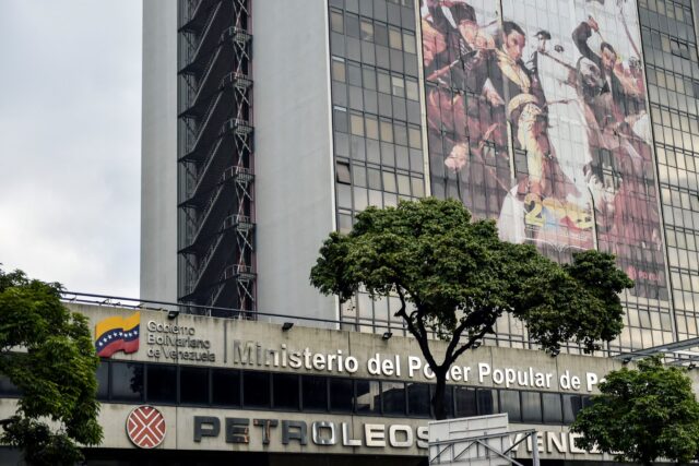 Presidente de Pdvsa: La producción de petróleo supera los 900.000 barriles diarios