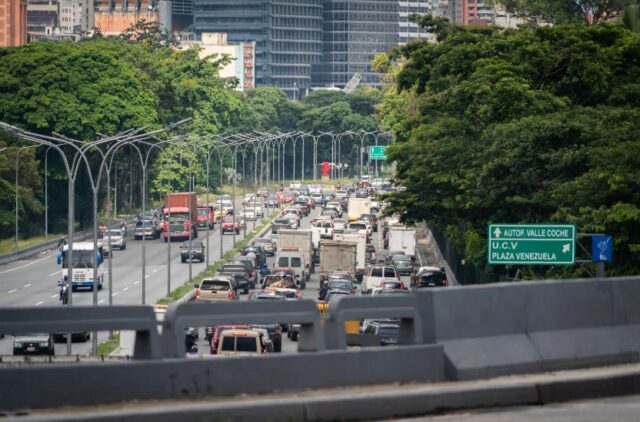 Los tramos de la autopista Gran Cacique Guaicaipuro que estarán cerrados por movilización chavista