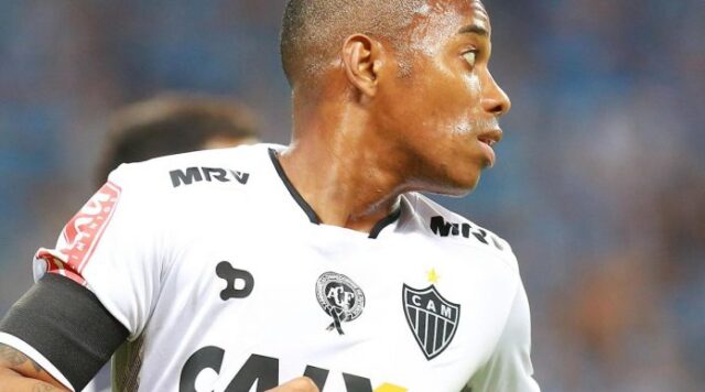 Robinho cumplirá condena de 9 años por violación grupal en Italia