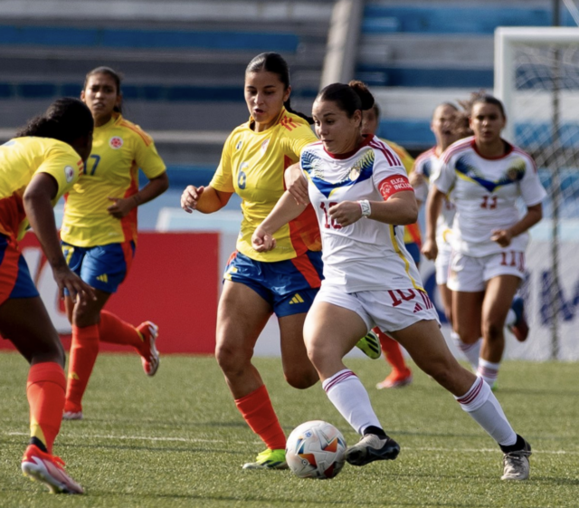 Colombia deja última a Venezuela y sigue invicta camino al título