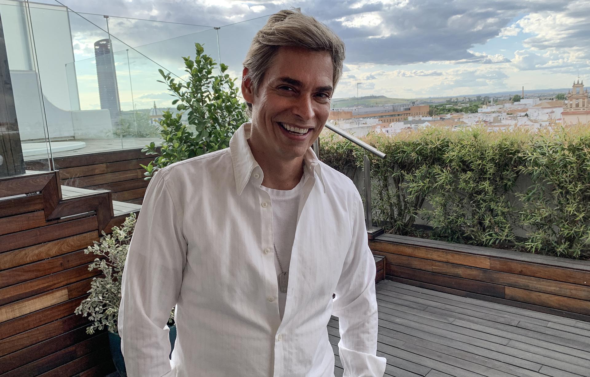 Carlos Baute interpretó su tema 