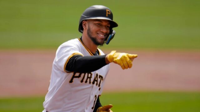 Edward Olivares destacó en el triunfo de los Piratas