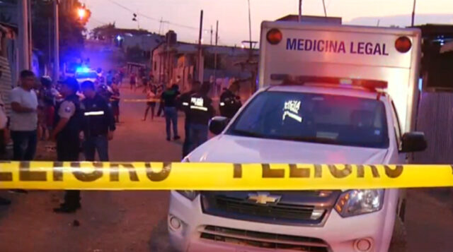 Al menos cinco muertos en enfrentamiento entre grupos criminales en Ecuador