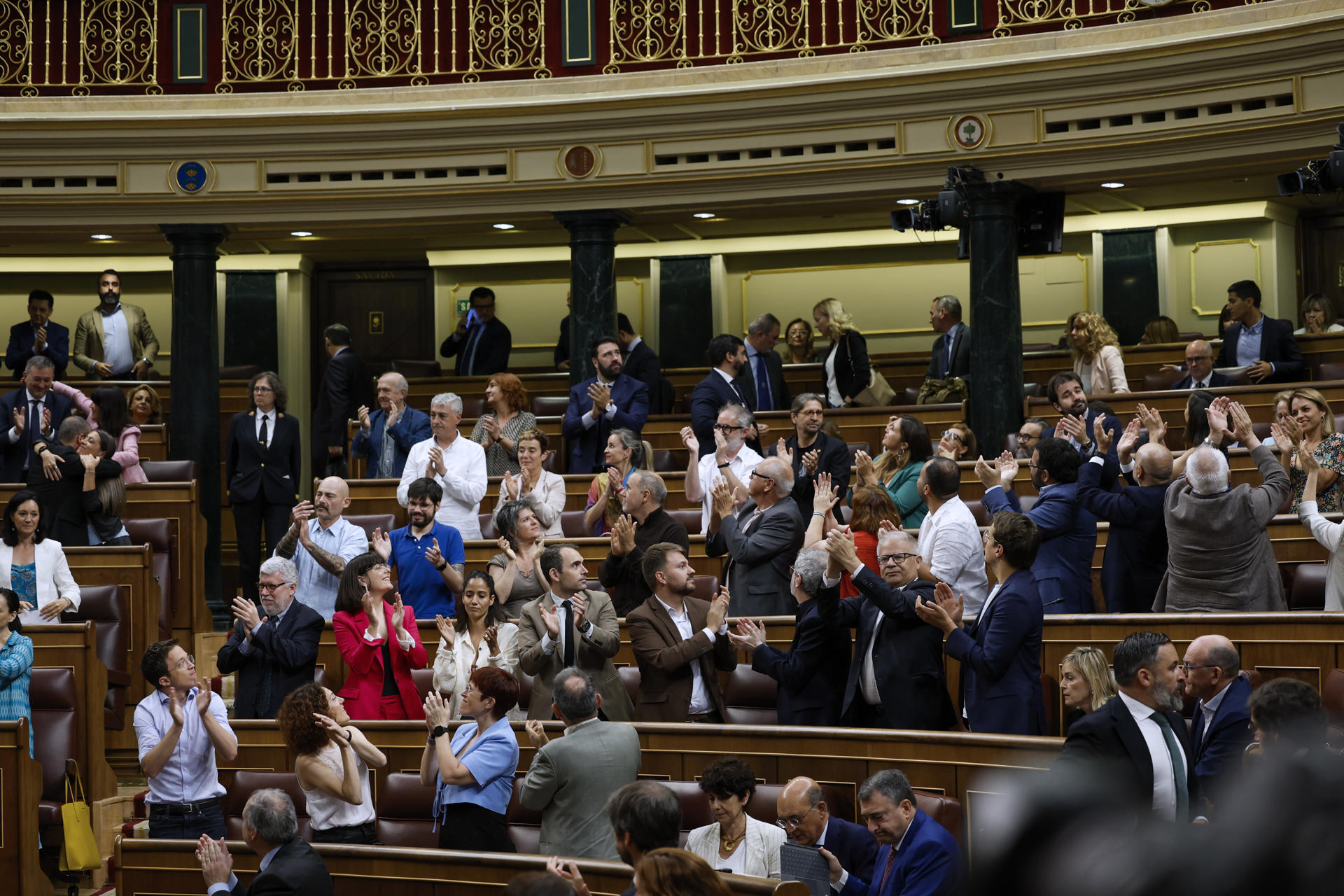 El Congreso español aprueba definitivamente la ley de amnistía a ...