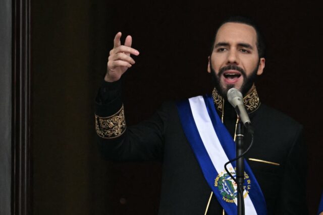 Bukele rechaza críticas a la aprobación de reelección presidencial en El Salvador
