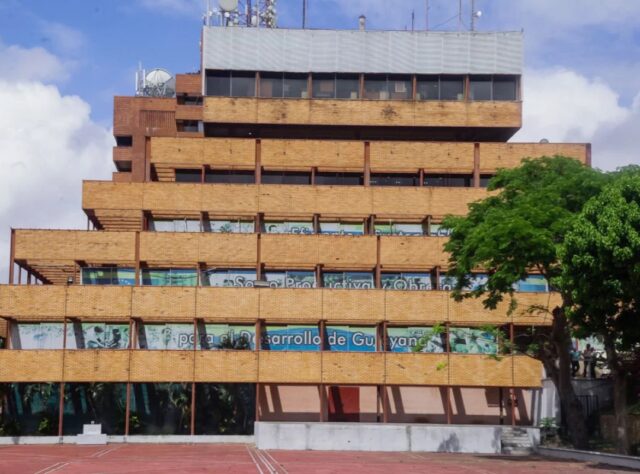 Trabajadores de CVG denuncian chantaje para incorporarse al 1×10: “El que no cumpla, se va como no requerido”