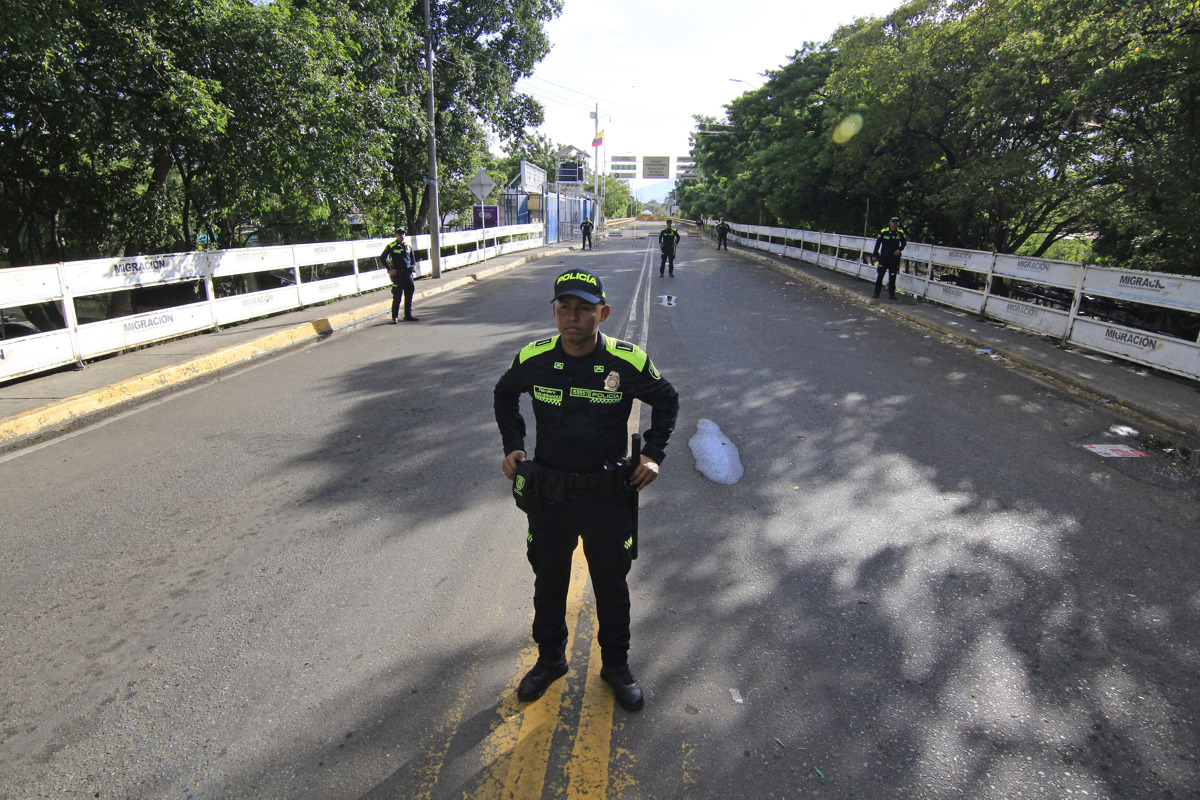 Cierre de la frontera por las elecciones paraliza el movimiento entre Colombia y Venezuela
