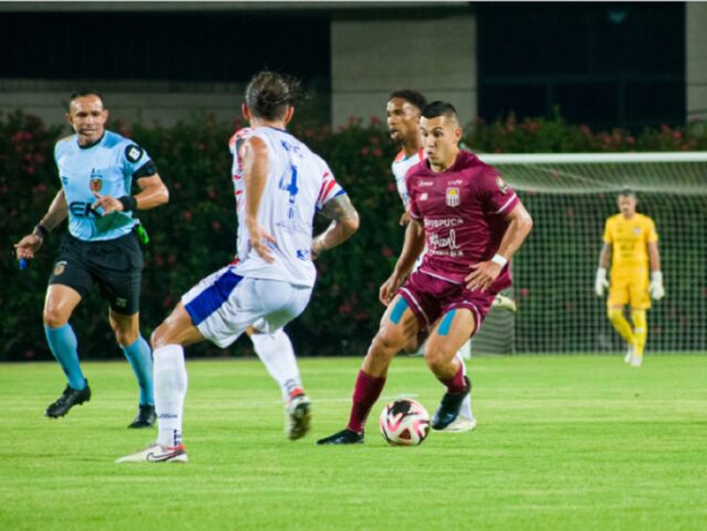 Carabobo lidera la Liga Futve tras empatar con Metropolitanos