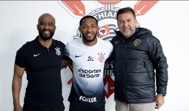 José "el Brujo" Martínez es oficialmente parte del Corinthias