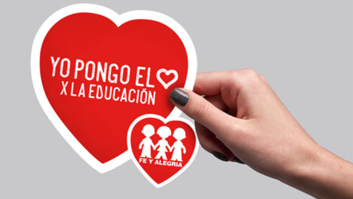 Fe y Alegría campaña becar estudiantes