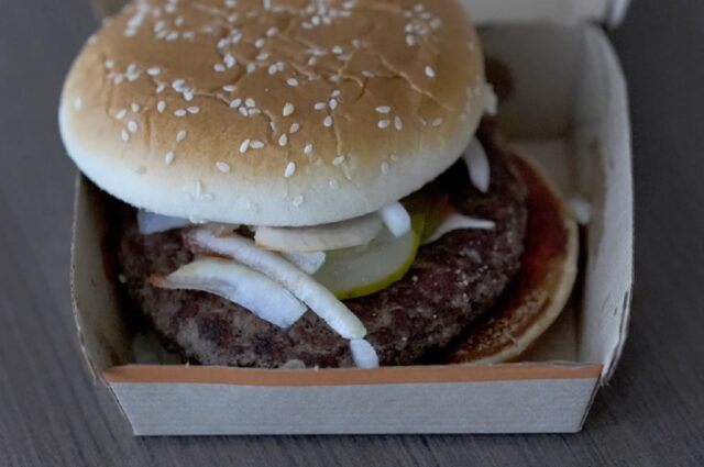 Brote de E. Coli en McDonalds no fue causado por la carne