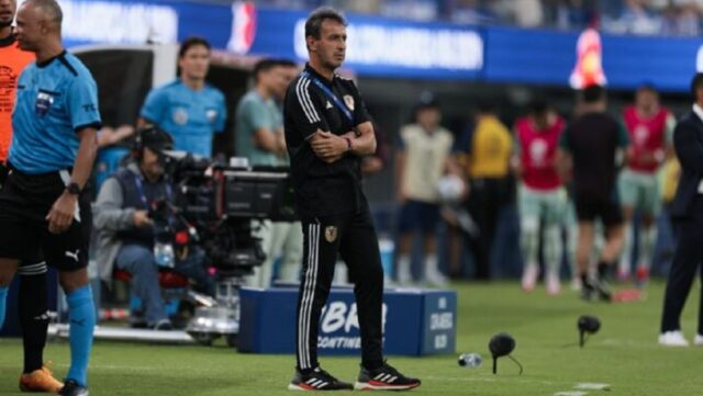 Bocha Batista no estará al frente de la Vinotinto contra Brasil