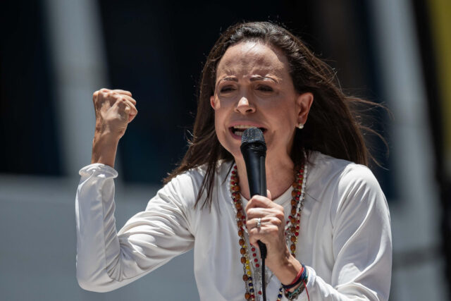 Machado critica a embajador acreditado en Caracas: “No hay neutralidad posible”