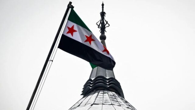 Rusia evacuó este domingo "parte" de su personal diplomático en Siria