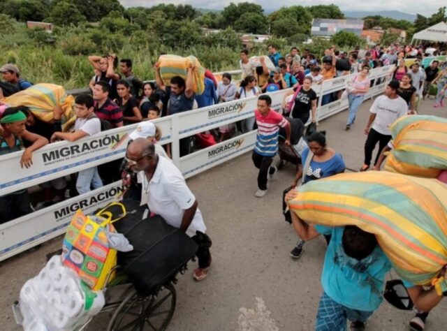 ¿Quiénes no son elegibles para optar por la visa V en Colombia?