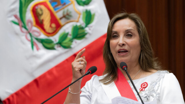 El ministro de Asuntos Exteriores de Perú afirma que Bolivia malinterpretó a Boluarte y rechazó las disculpas o solo la presidencial. El ministro de Asuntos Exteriores de Perú afirma que Bolivia malinterpretó a Boluarte y rechazó las disculpas o solo la presidencial.