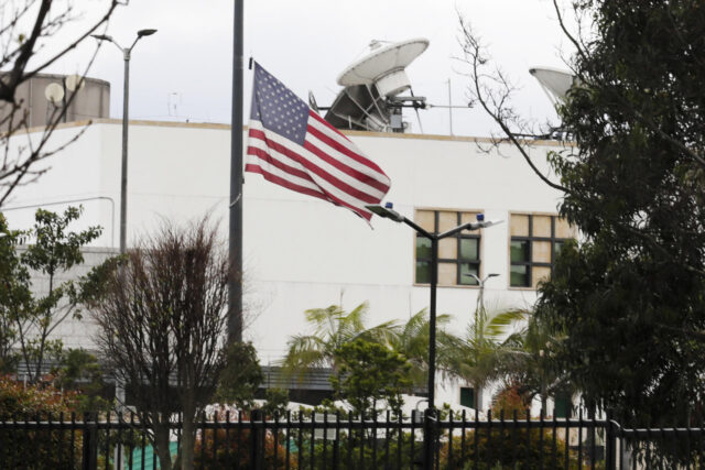 En claves: el "impasse" entre Estados Unidos y Colombia por la deportación de migrantes