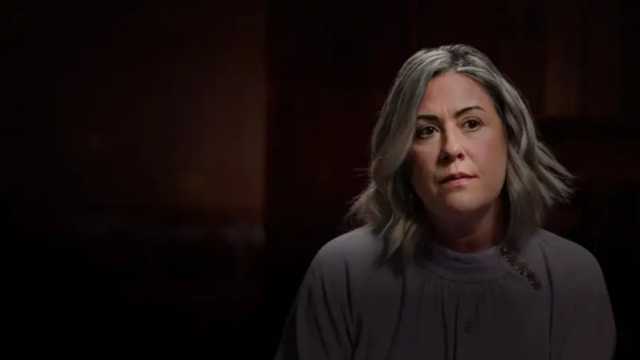 "Mi padre debería morir en prisión": entrevista de la BBC con Caroline Darian, la hija de Dominique Pelicot, el hombre que drogó a su esposa para que decenas de desconocidos la violaran