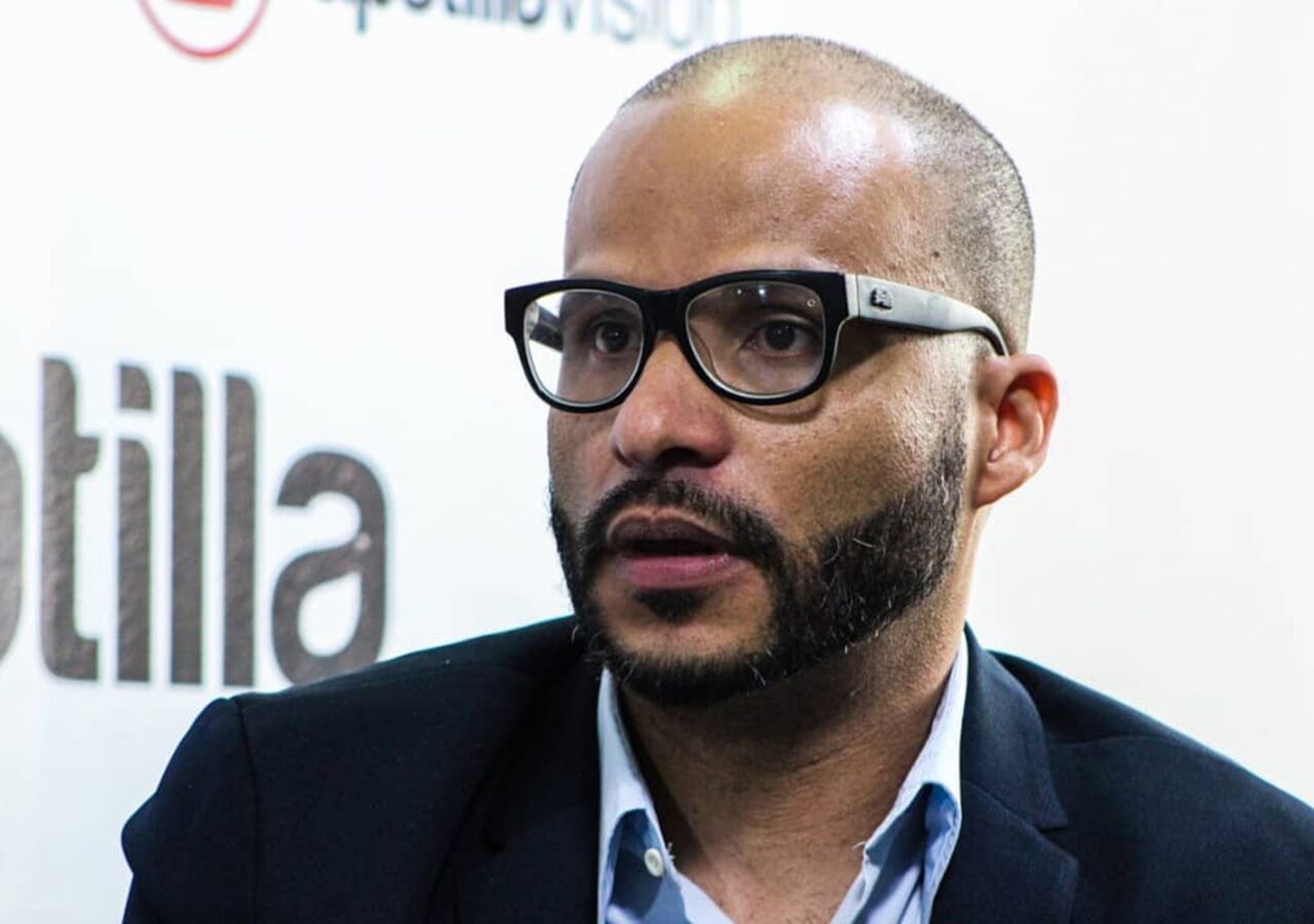 rory-branker-the-sideburn-