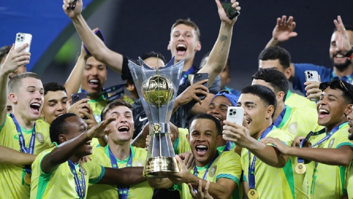 En los últimos 17 minutos del choque Brasil inició una goleada con la que llegó a hacerse con el trofeo Foto Archivo