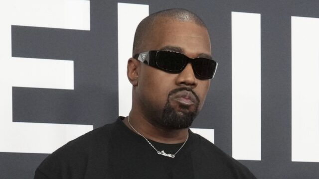 Desactivaron web de Kanye West por ofrecer camisas con símbolo nazi