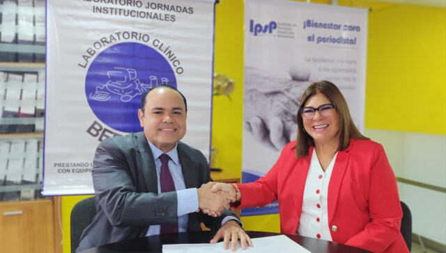 Periodistas agremiados al IPSP tendrán 15% de descuento en exámenes de laboratorio