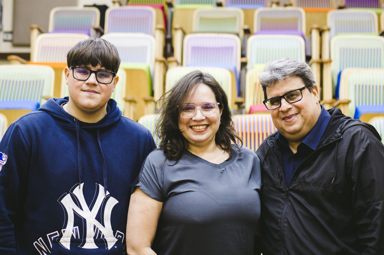 Andrés Carreño, Mónica Gómez y Eugenio Carreño son los miembros de la familia que quedan en Venezuela tras la salida de Eugenio Carreño Jr. A París en 2022 Foto Ezequiel Caría