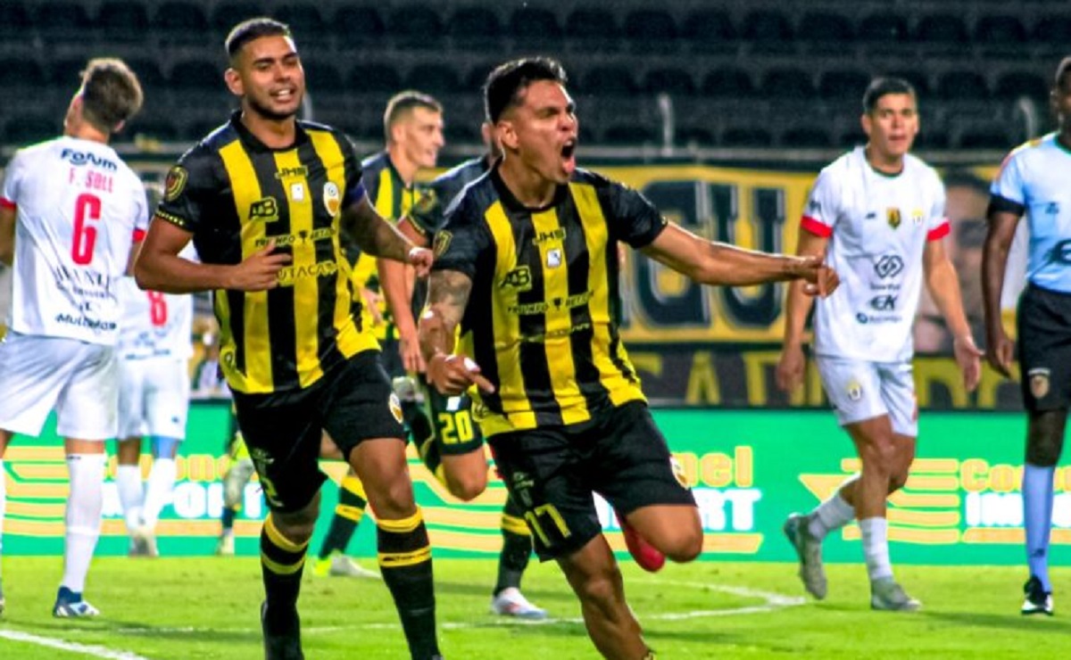 Deportivo Táchira logró vencer por 1-0 a la UCV en un partido disputado el sábado Foto Archivo